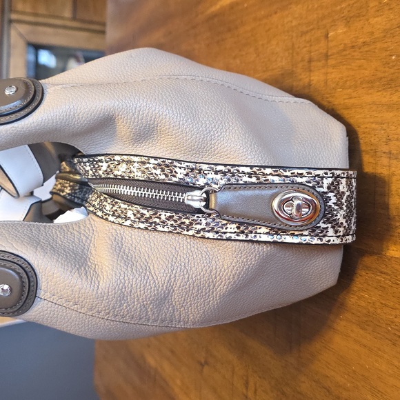 Coach Edie 31 Shoulder Bag With Snakeskin Detailing - Picture 4 of 16